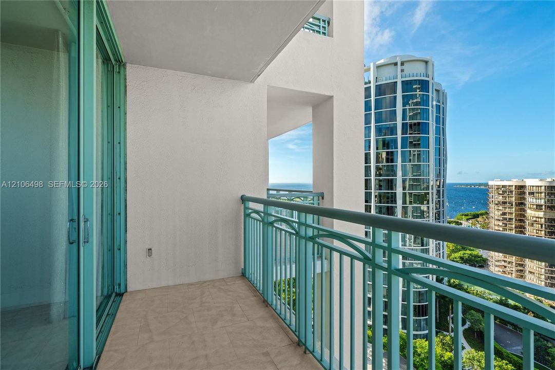 For Sale: $2,150,000 (2 beds, 2 baths, 1581 Square Feet)