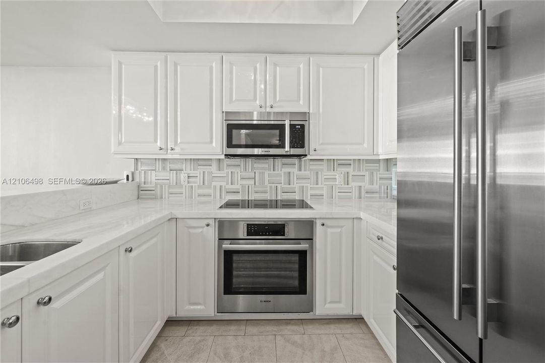 For Sale: $2,150,000 (2 beds, 2 baths, 1581 Square Feet)