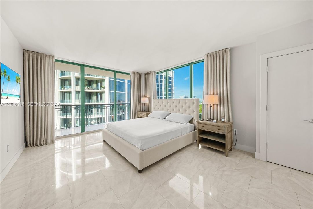 For Sale: $2,150,000 (2 beds, 2 baths, 1581 Square Feet)