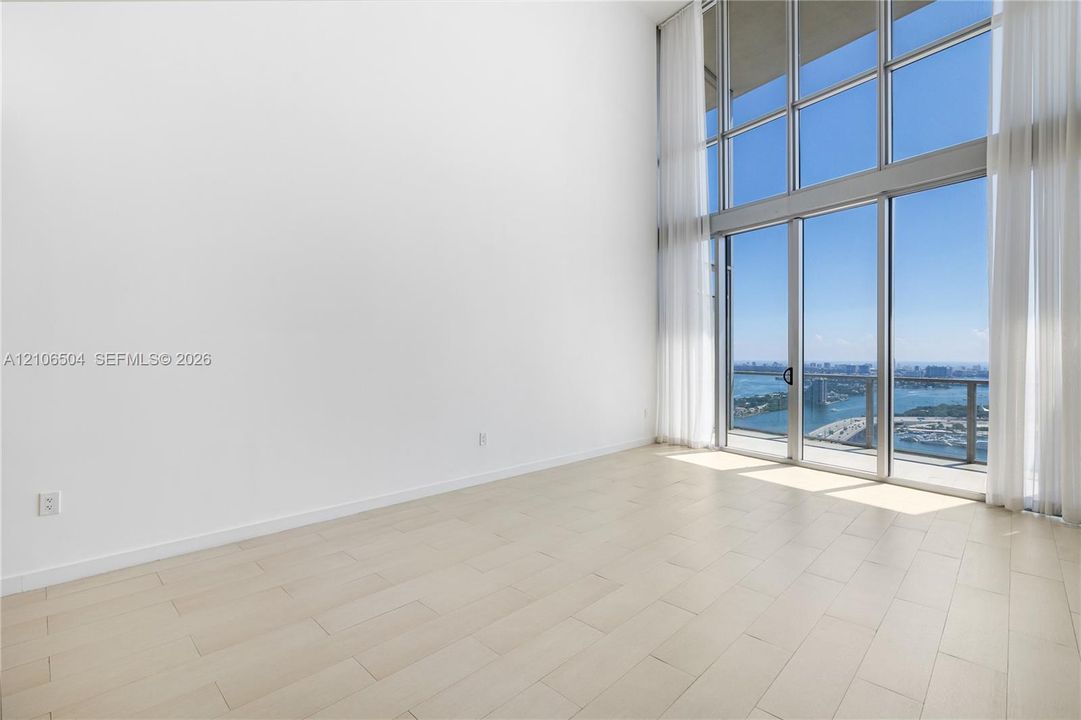 В аренду: $6,250 (1 спален, 1 ванн, 1695 Квадратных фут)