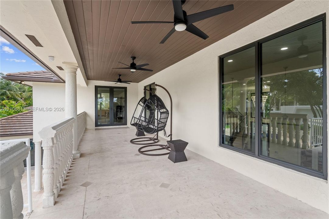 For Sale: $4,550,000 (6 beds, 7 baths, 5991 Square Feet)