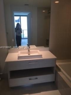 В аренду: $3,400 (1 спален, 1 ванн, 776 Квадратных фут)