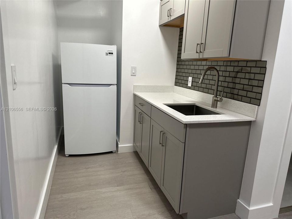 For Rent: $1,600 (1 beds, 1 baths, 3628 Square Feet)