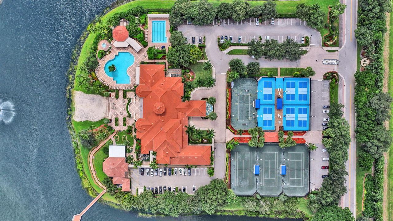 20clubhouse aeiral