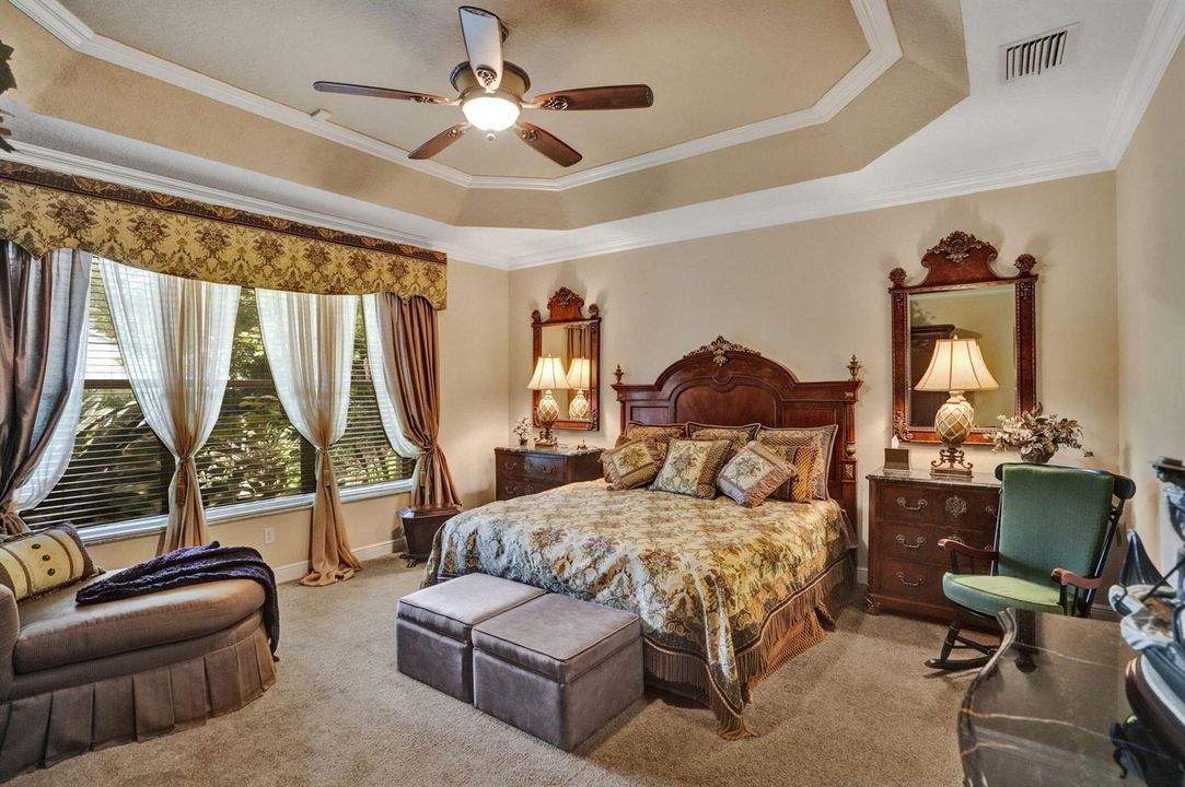 7master bedroom