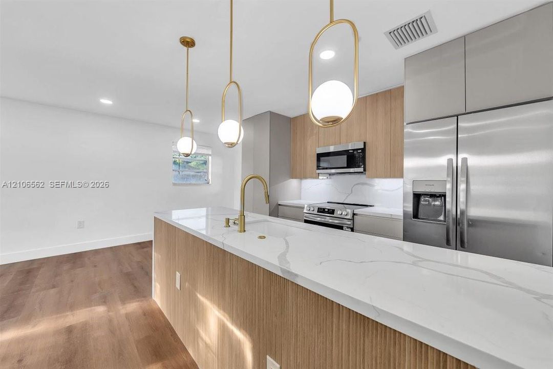 : $499,999 (3 camas, 2 baños, 1000 Pies cuadrados)