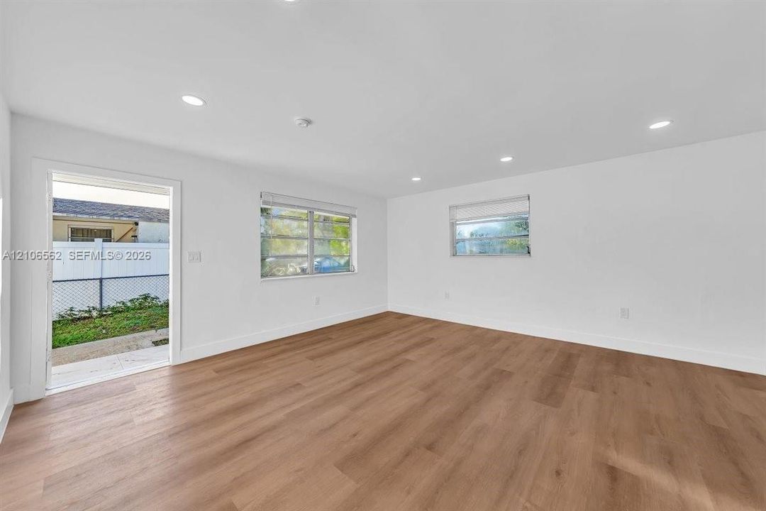 : $499,999 (3 camas, 2 baños, 1000 Pies cuadrados)