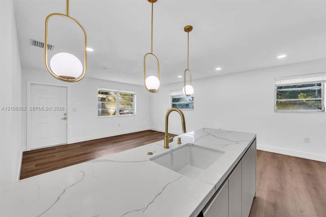 : $499,999 (3 camas, 2 baños, 1000 Pies cuadrados)