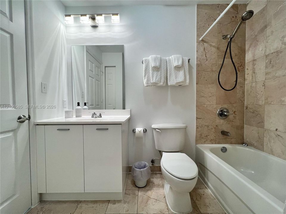В аренду: $3,650 (3 спален, 3 ванн, 2127 Квадратных фут)
