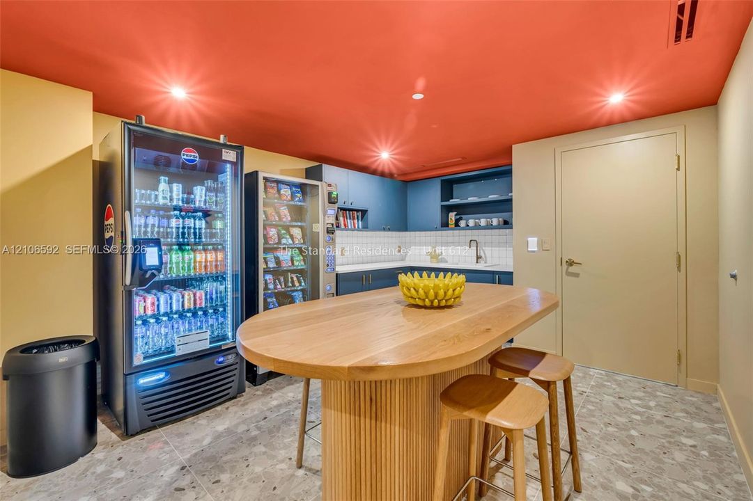 В аренду: $3,950 (1 спален, 1 ванн, 0 Квадратных фут)