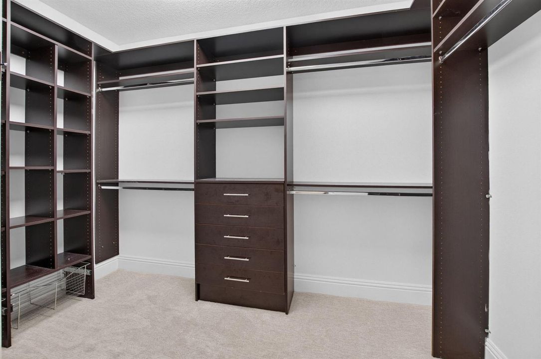 Walk in Closet