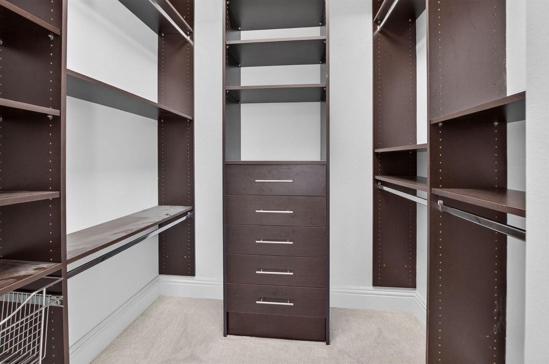 Walk in closet
