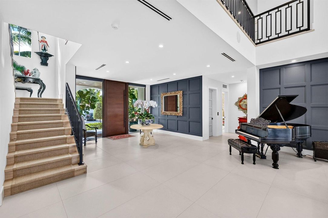 28_Foyer and Staircase
