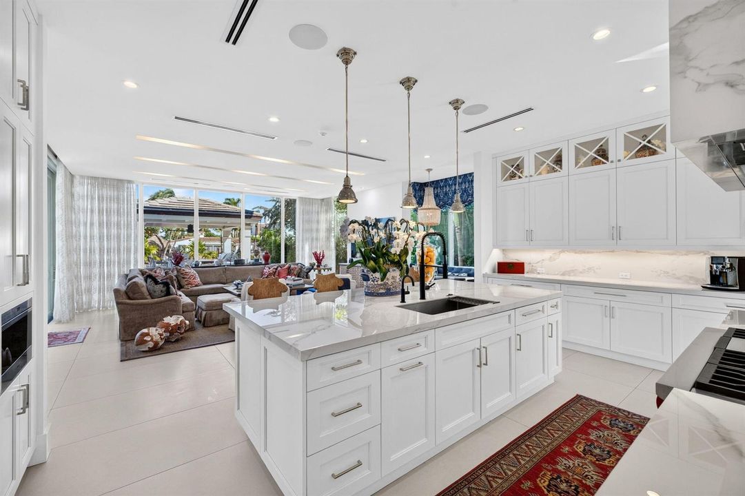 52_Kitchen Island - View 1