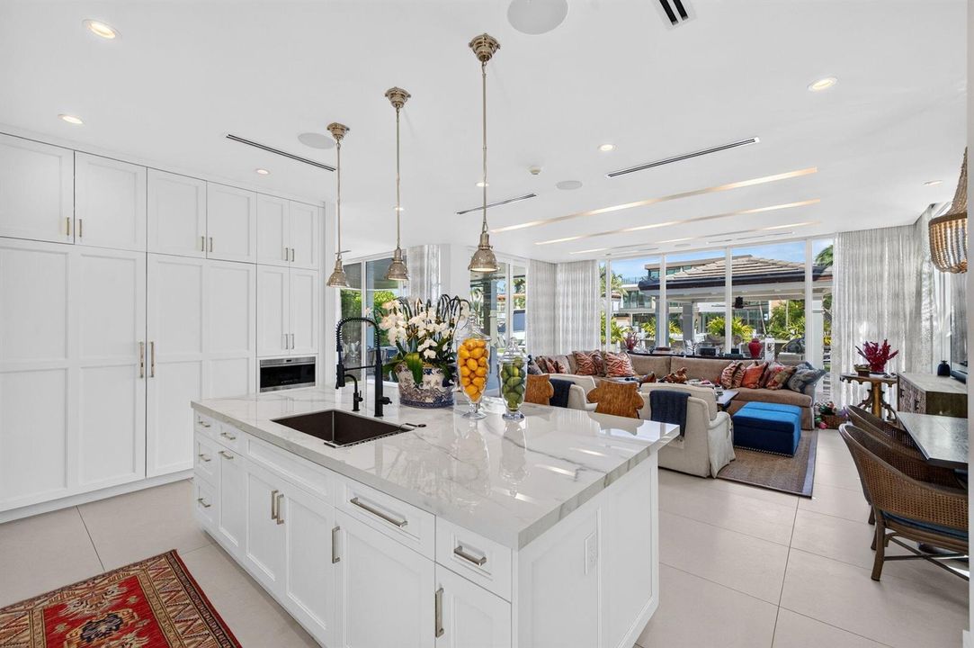 53_Kitchen Island - View 2