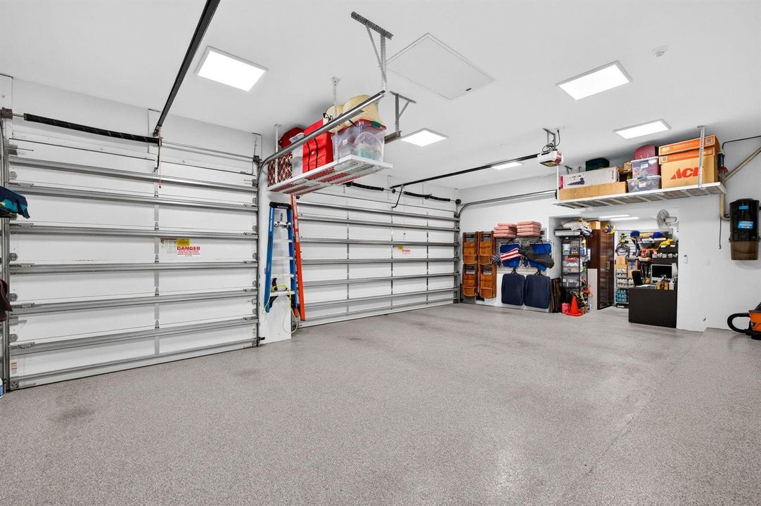 149_Garage - View 1