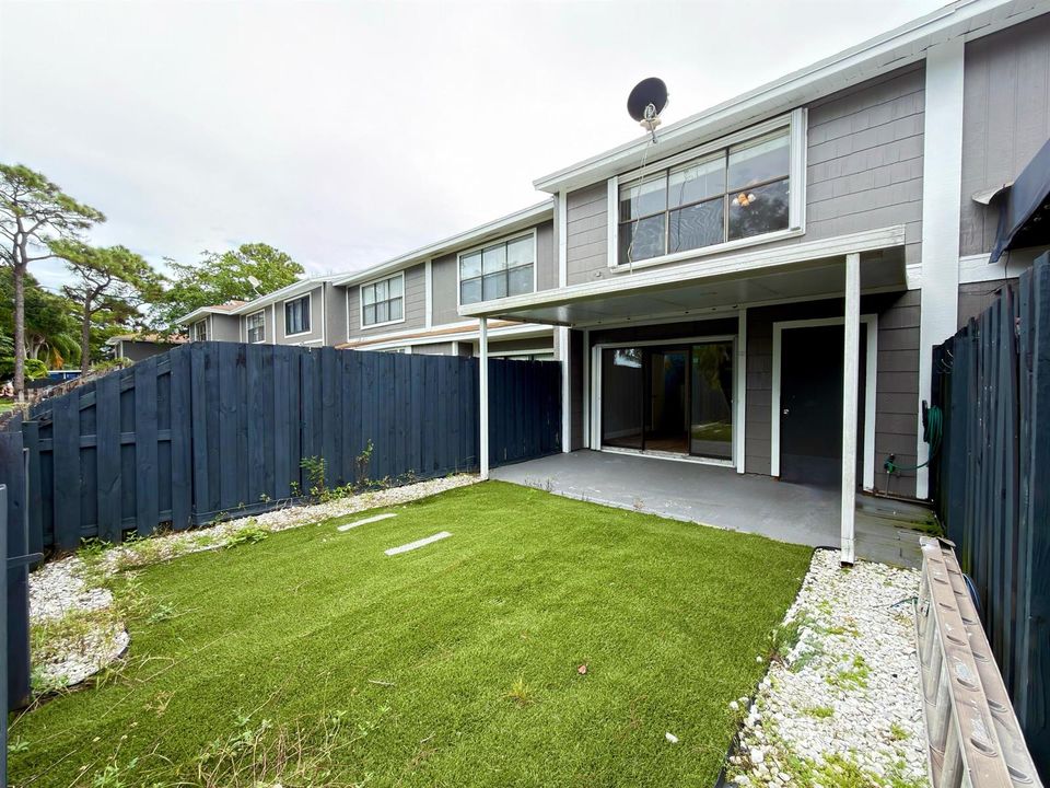 FENCED PATIO