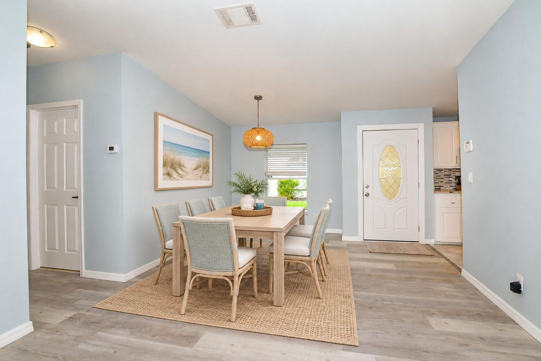 Dining Room-Virtual