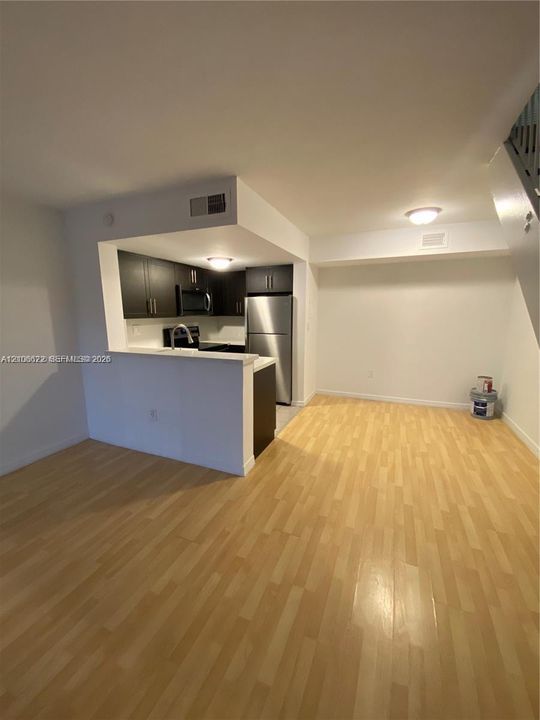В аренду: $1,900 (1 спален, 1 ванн, 676 Квадратных фут)