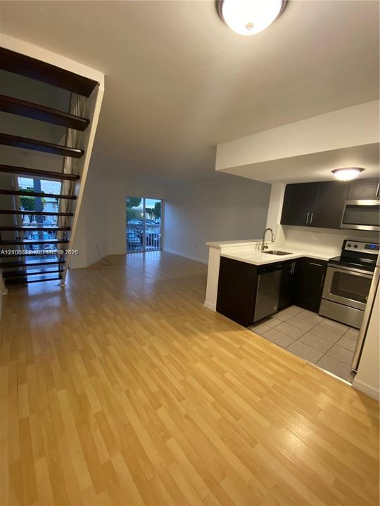 В аренду: $1,900 (1 спален, 1 ванн, 676 Квадратных фут)