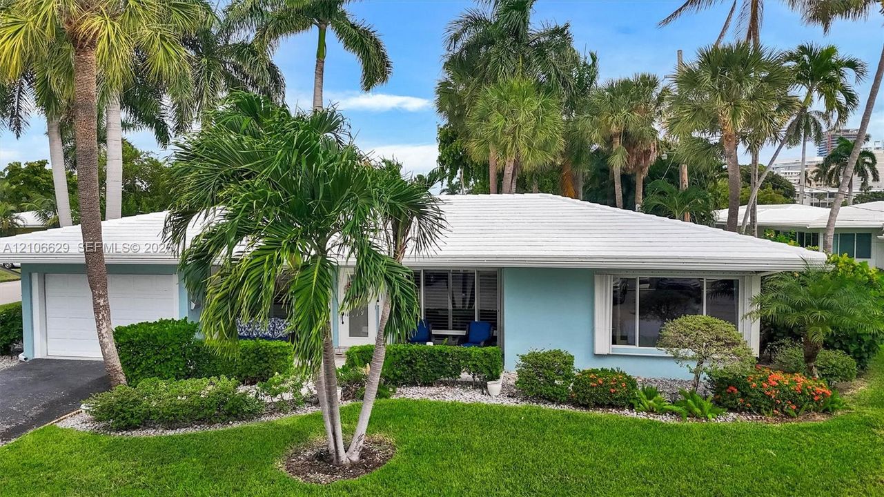 En Venta: $950,000 (2 camas, 2 baños, 2020 Pies cuadrados)