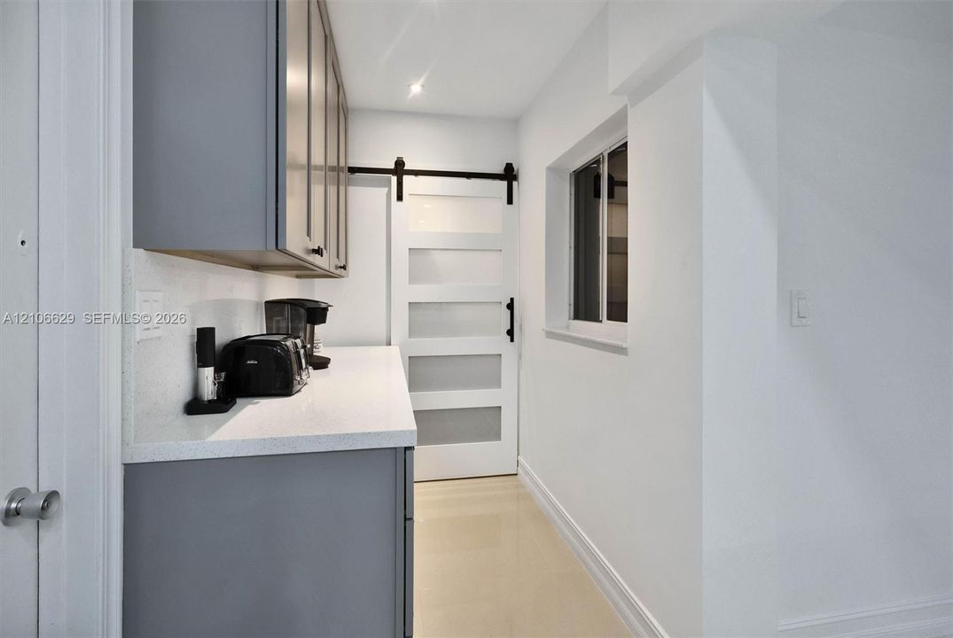 En Venta: $950,000 (2 camas, 2 baños, 2020 Pies cuadrados)