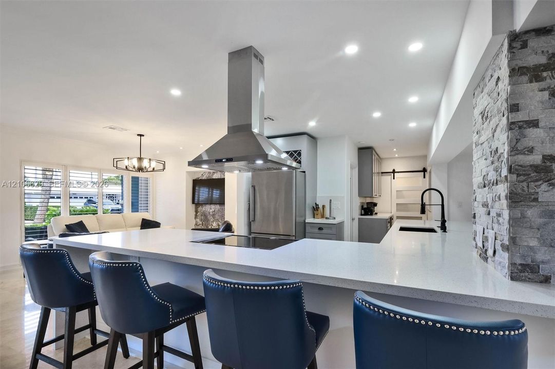 En Venta: $950,000 (2 camas, 2 baños, 2020 Pies cuadrados)
