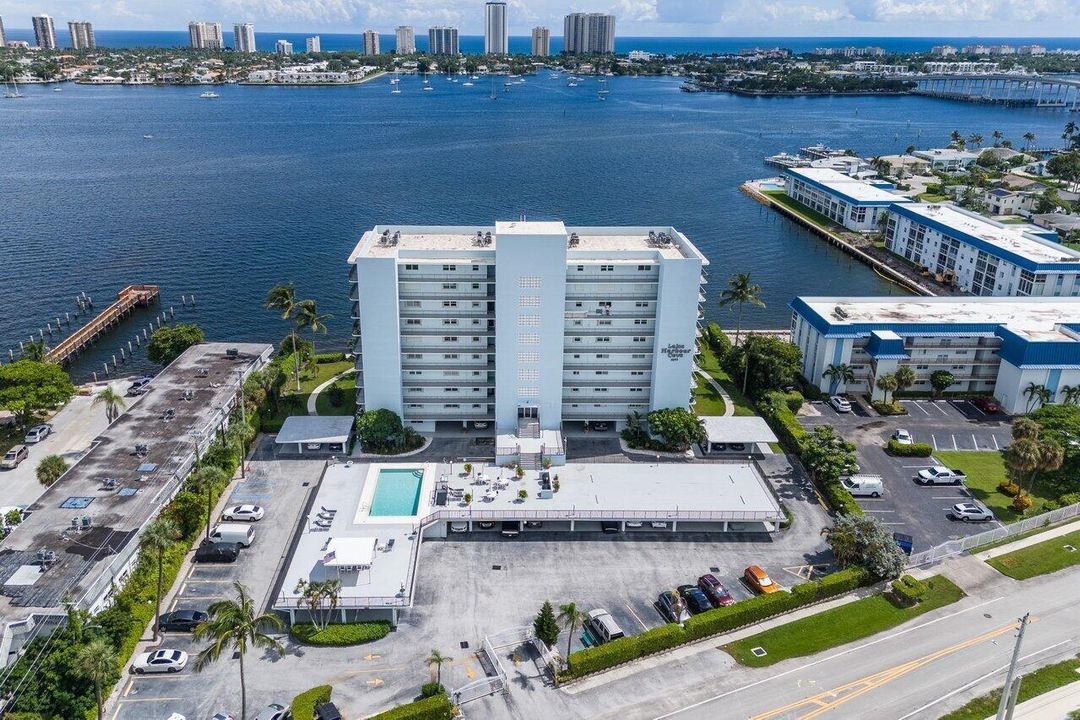 039-3040LakeShoreDrive-502-RivieraBeach-