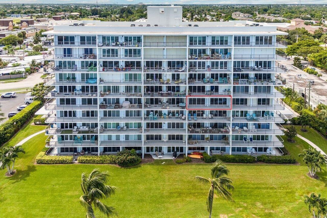 043-3040LakeShoreDrive-502-RivieraBeach-