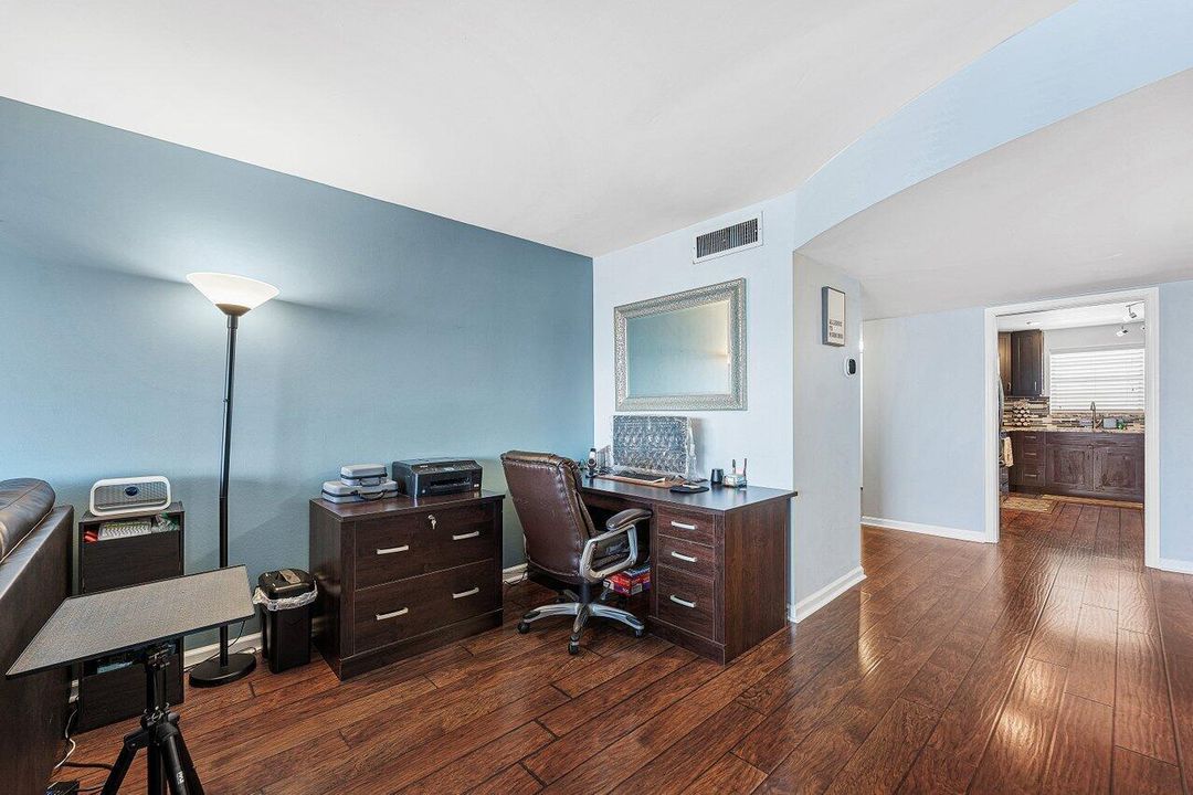 007-3040LakeShoreDrive-502-RivieraBeach-