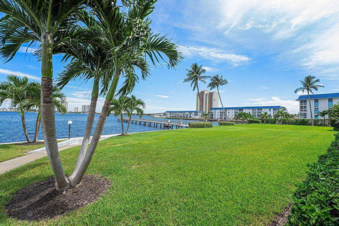 034-3040LakeShoreDrive-502-RivieraBeach-