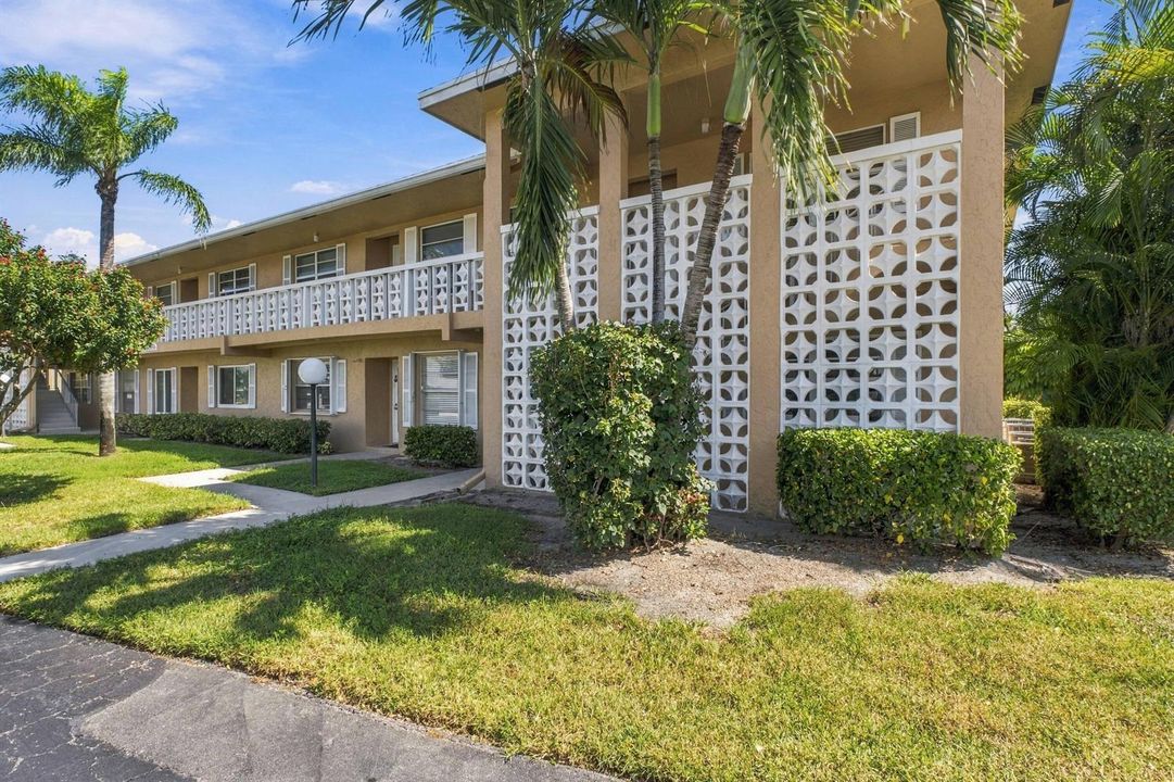1130 mahogany way U204_011