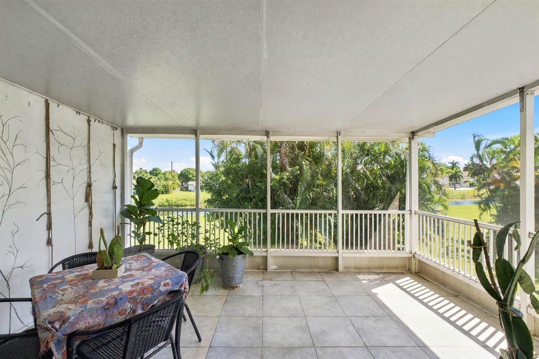 1130 mahogany way U204_008