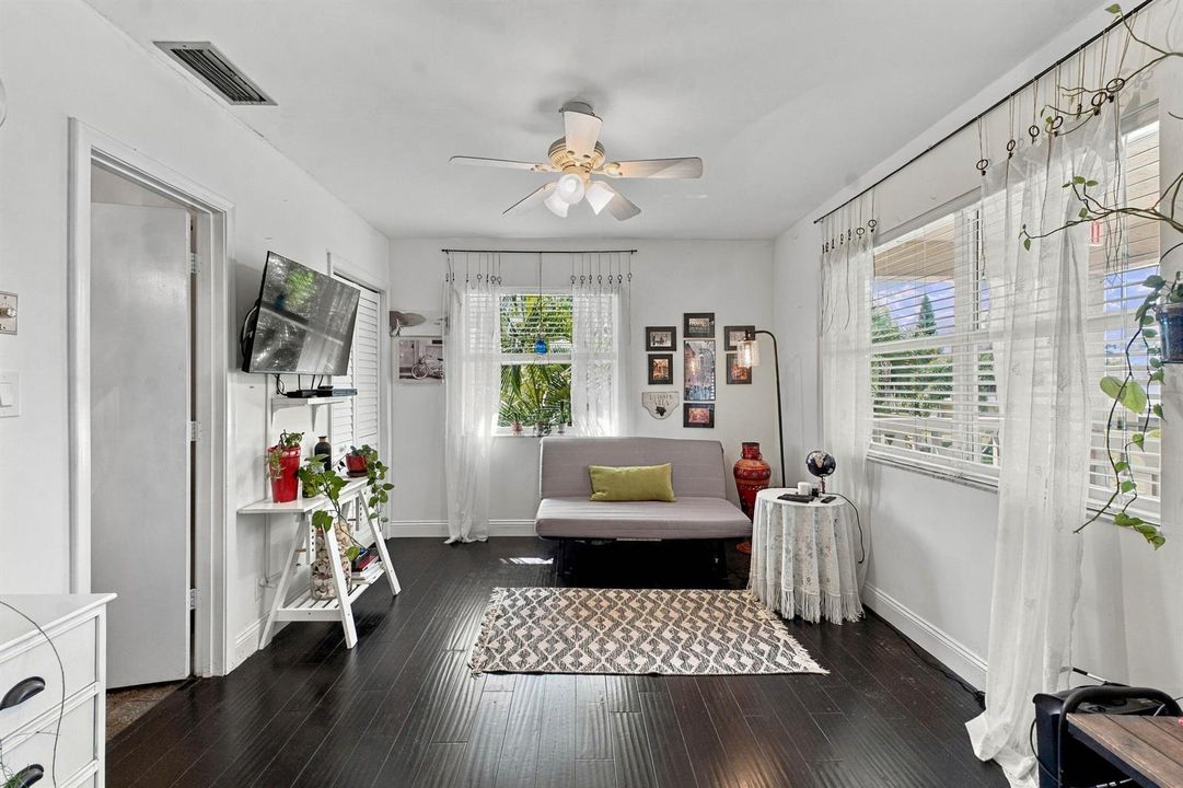 1130 mahogany way U204_010