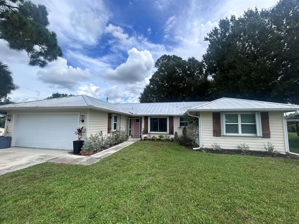 2201 SW Picture Terrace