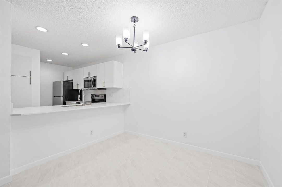 3402 Gardens E Dr Dining 1
