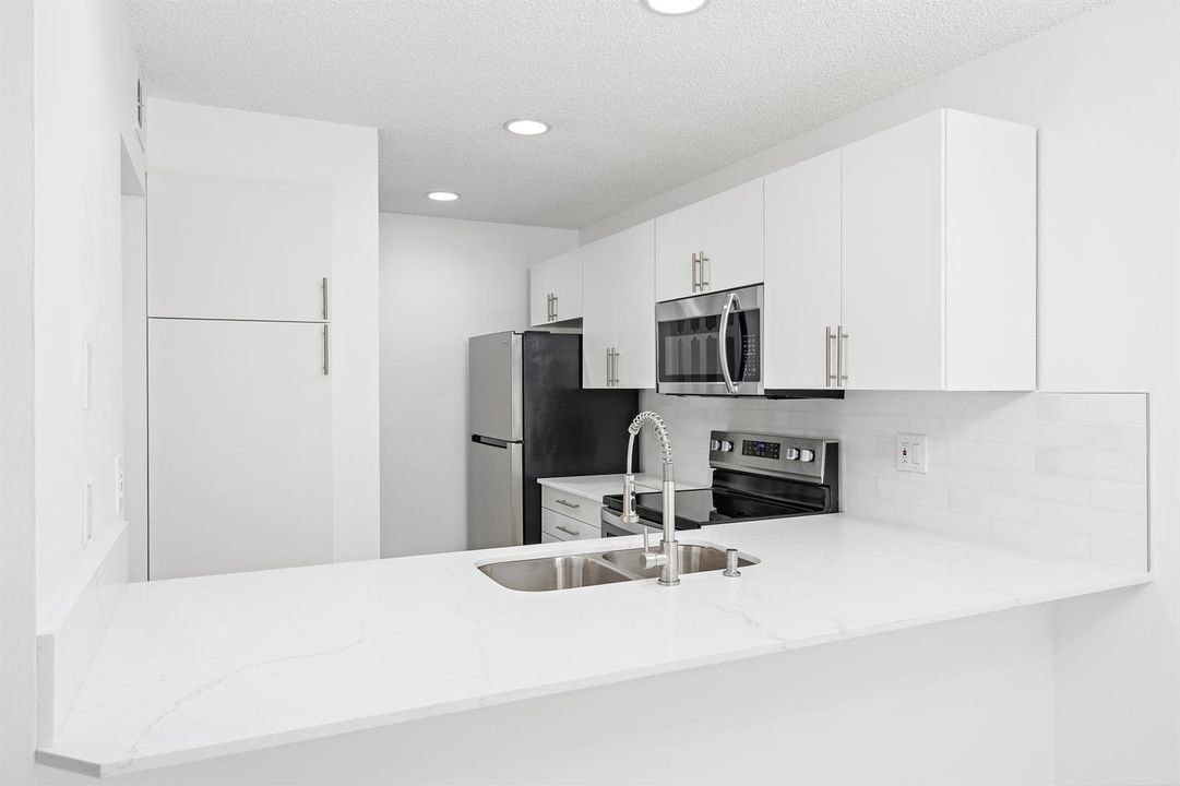 3402 Gardens E Dr Kitchen 1
