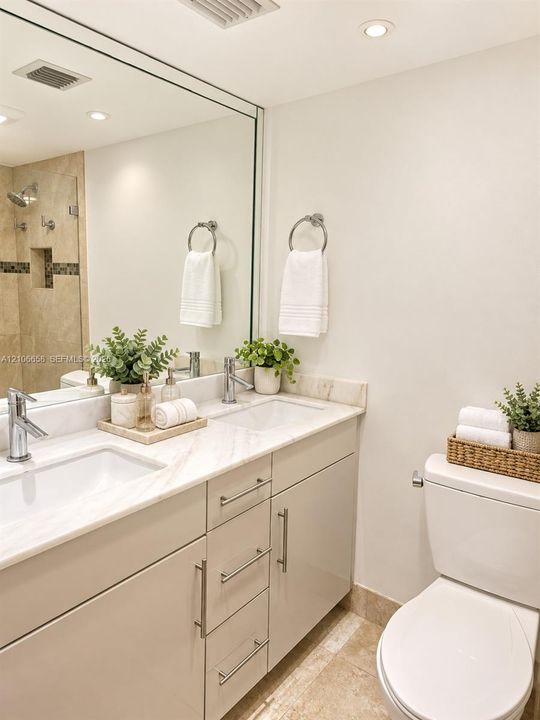 For Rent: $2,200 (2 beds, 2 baths, 1015 Square Feet)