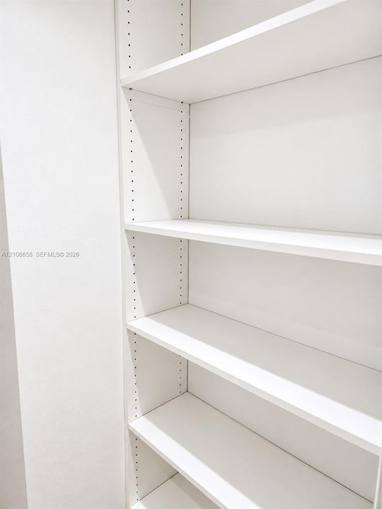 For Rent: $2,200 (2 beds, 2 baths, 1015 Square Feet)