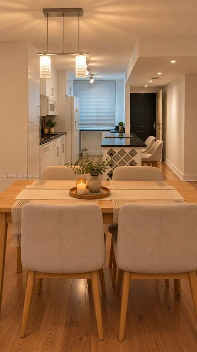 For Rent: $2,200 (2 beds, 2 baths, 1015 Square Feet)