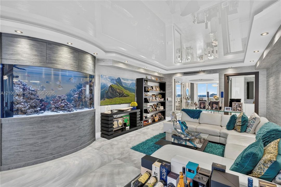 На продажу: $2,689,000 (2 спален, 2 ванн, 1930 Квадратных фут)