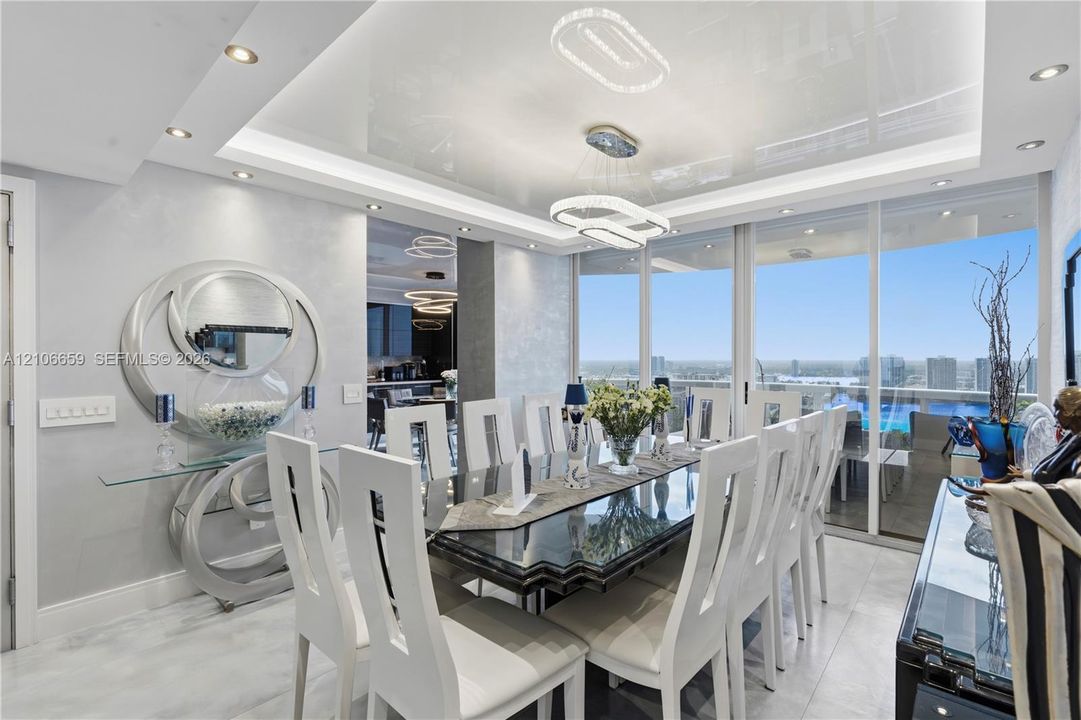 На продажу: $2,689,000 (2 спален, 2 ванн, 1930 Квадратных фут)