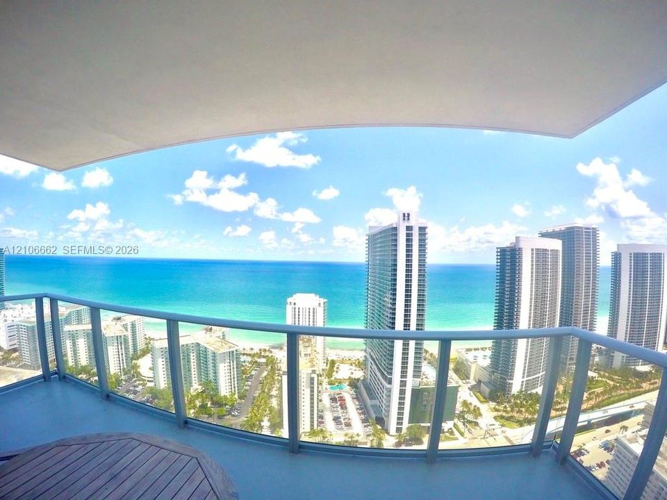 For Sale: $780,000 (2 beds, 2 baths, 1075 Square Feet)