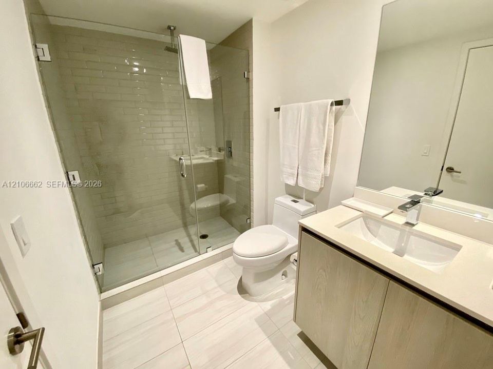 For Sale: $780,000 (2 beds, 2 baths, 1075 Square Feet)