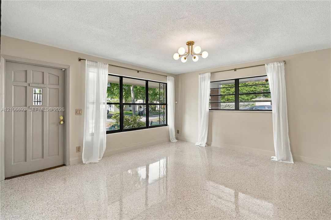 For Sale: $460,000 (3 beds, 2 baths, 1220 Square Feet)