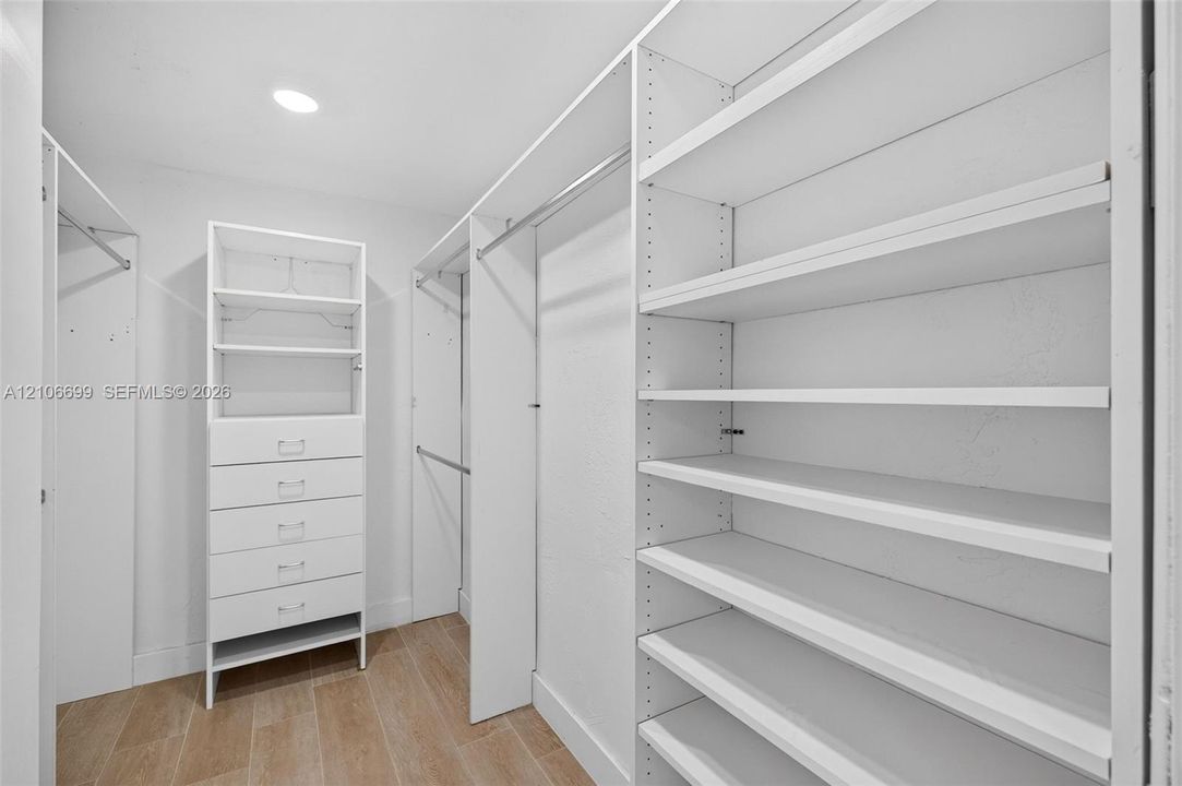 For Sale: $650,000 (3 beds, 2 baths, 1762 Square Feet)