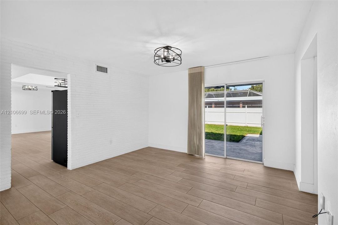 For Sale: $650,000 (3 beds, 2 baths, 1762 Square Feet)