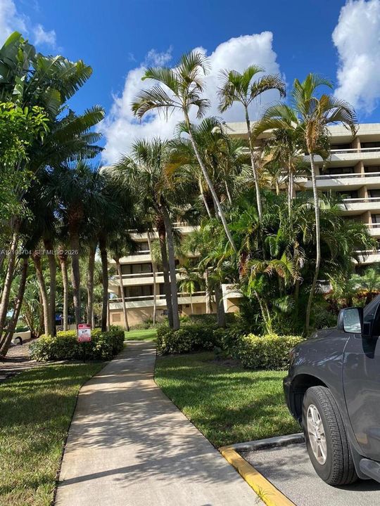 For Rent: $3,200 (2 beds, 2 baths, 1415 Square Feet)