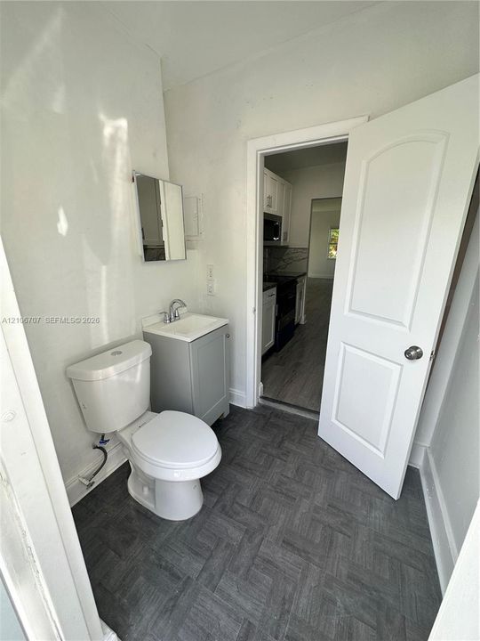 For Rent: $2,750 (3 beds, 1 baths, 4055 Square Feet)