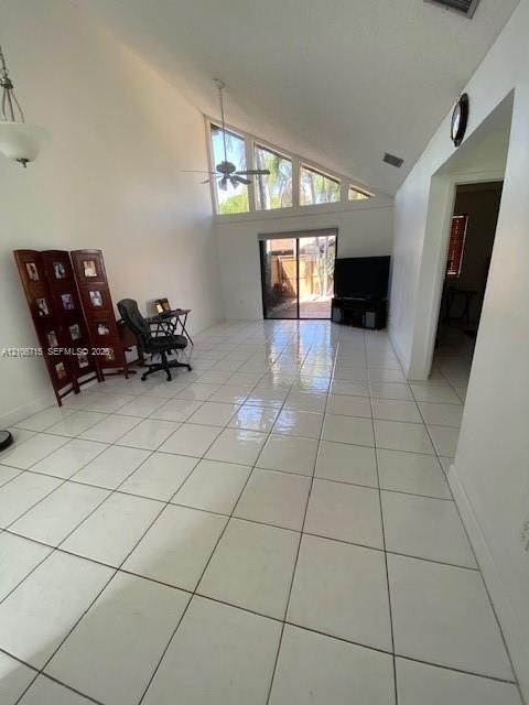 Spacious living room